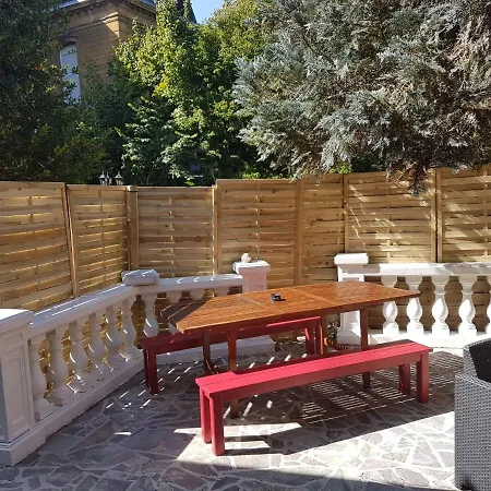 Maisonnette Privatisee Sedan Extérieur photo
